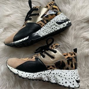 Steve Madden leopard sneakers